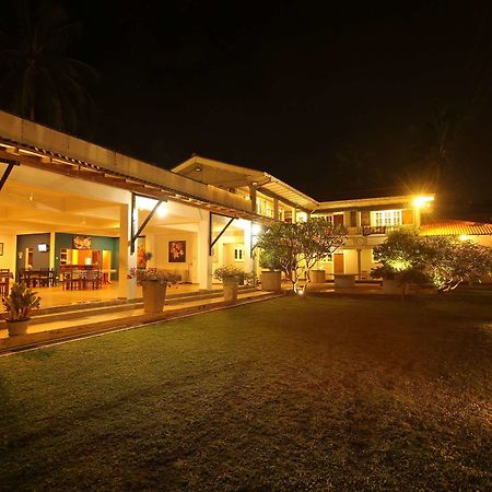 The Caribbean Gate Resort & Cafe ウナワトゥナ エクステリア 写真